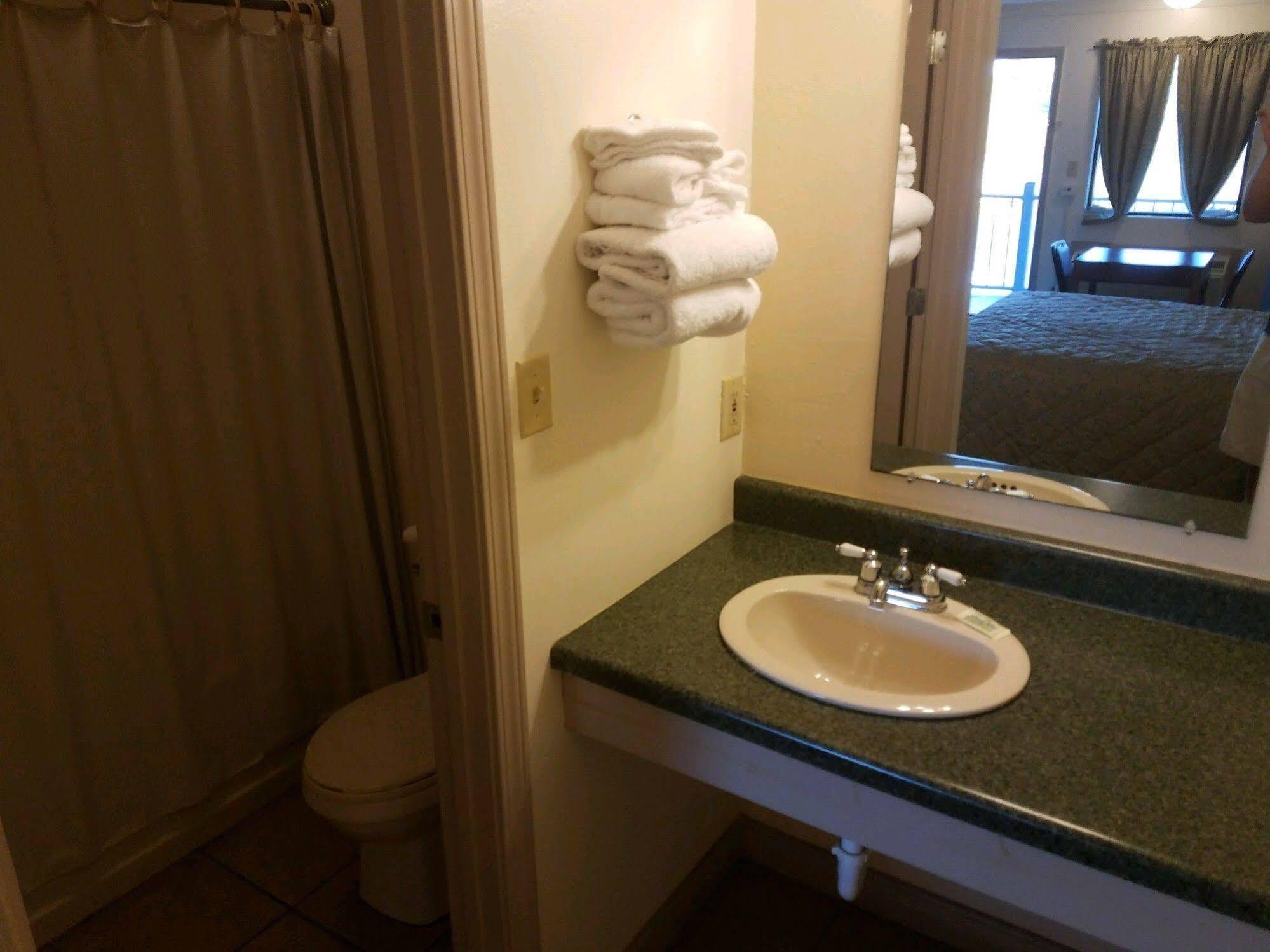 Traveler'S Choice Motel Shoreline Park Esterno foto